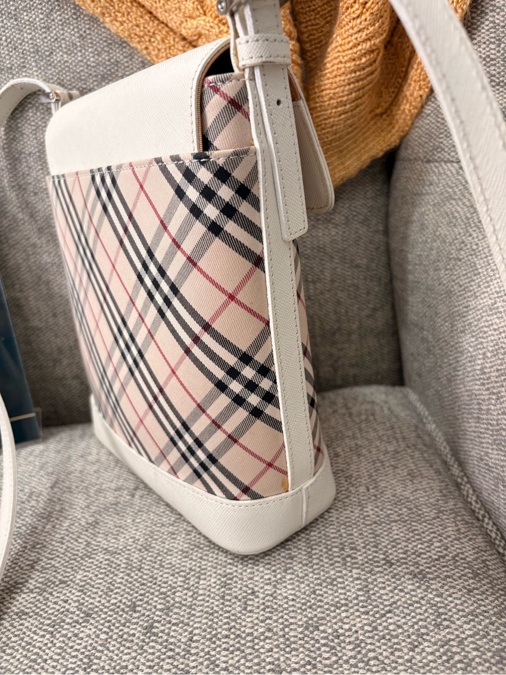 Burberry White Leather & Beige Nova Check Crossbody Bag - Picture 7 of 16